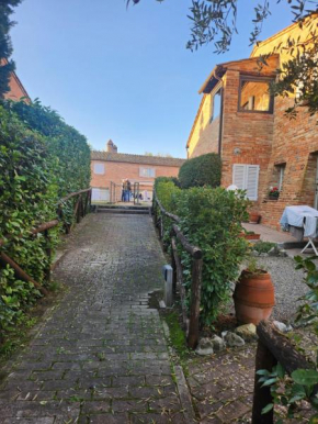 Leonina Country House by Francigena Apartments Asciano